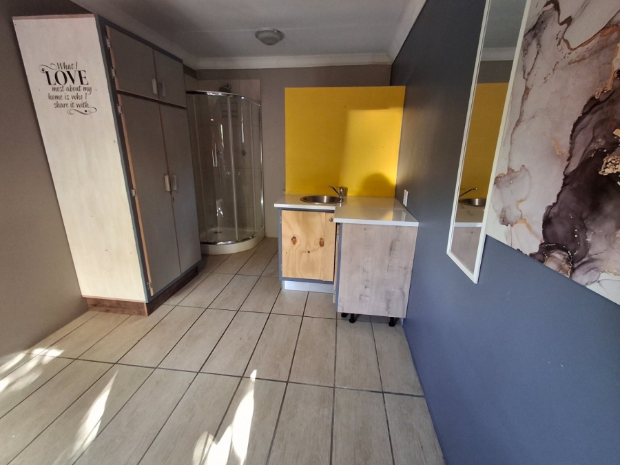 To Let 1 Bedroom Property for Rent in Heuwelsig Free State